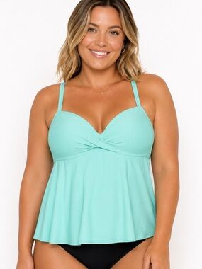 Torrid Aqua Blue Underwire Twist Front Tankini Swim Top 3X D/DD Plus Size